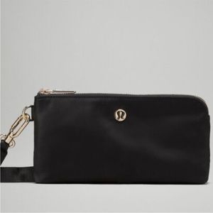 Lululemon wallet